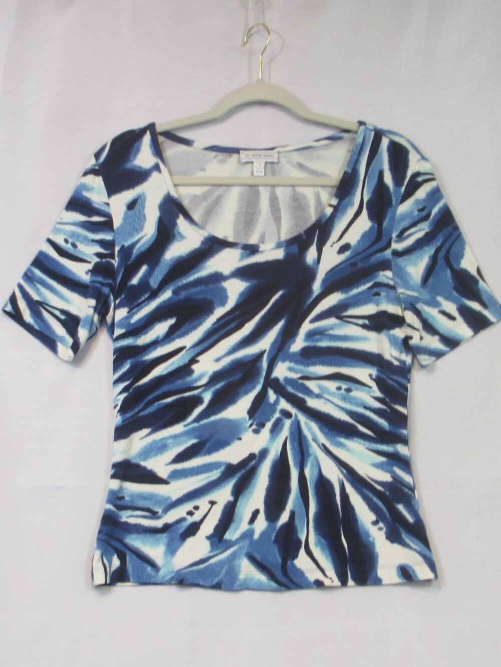 St. John Sport Scoop Neck T-Shirt Size S Short Sleeve Blue White Casual